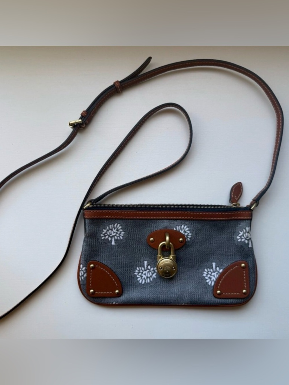 Mulberry Gray Canvas and Brown Leather Crossbody Bag with Brass Padlock - Picture 3 of 7